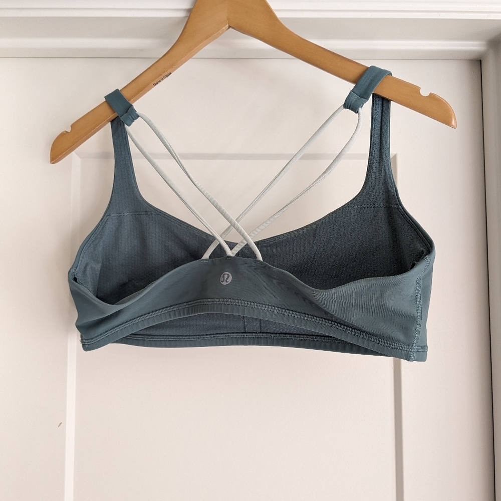 Lululemon sage green sports bra 12